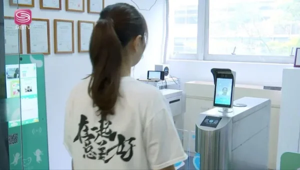 Tabnine 代码预测算法：基于 Transformer 的上下文建模技术