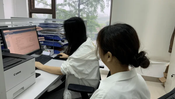 如何优化 Win11 注册表提升响应速度？