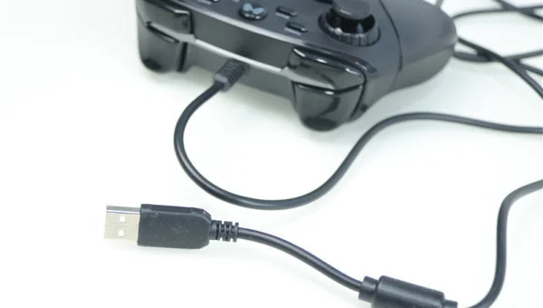 如何调整 Win11 键盘重复延迟？